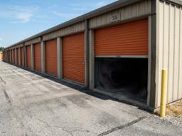 Need Someone to Grab 4 Boxes From My Storage Unit, Easy Job, I'll Pay $150